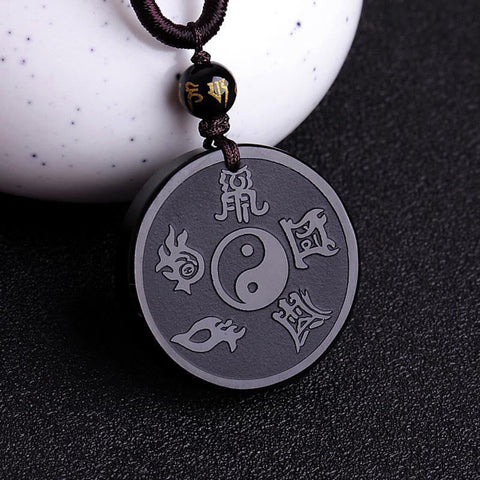 Black Obsidian Bagua Key Chain – Yin Yang engraved pendant on cord, five mountains talisman Image principale du produit