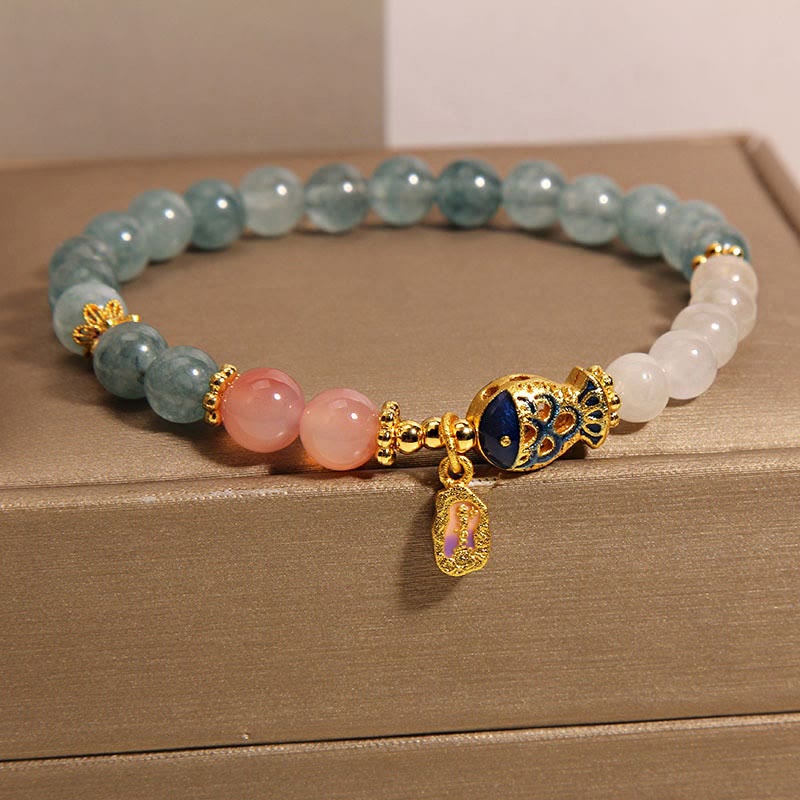 Jade Agate Koi Scripture Bracelet – yanyuan agate bead close-up revealing natural banded color pattern