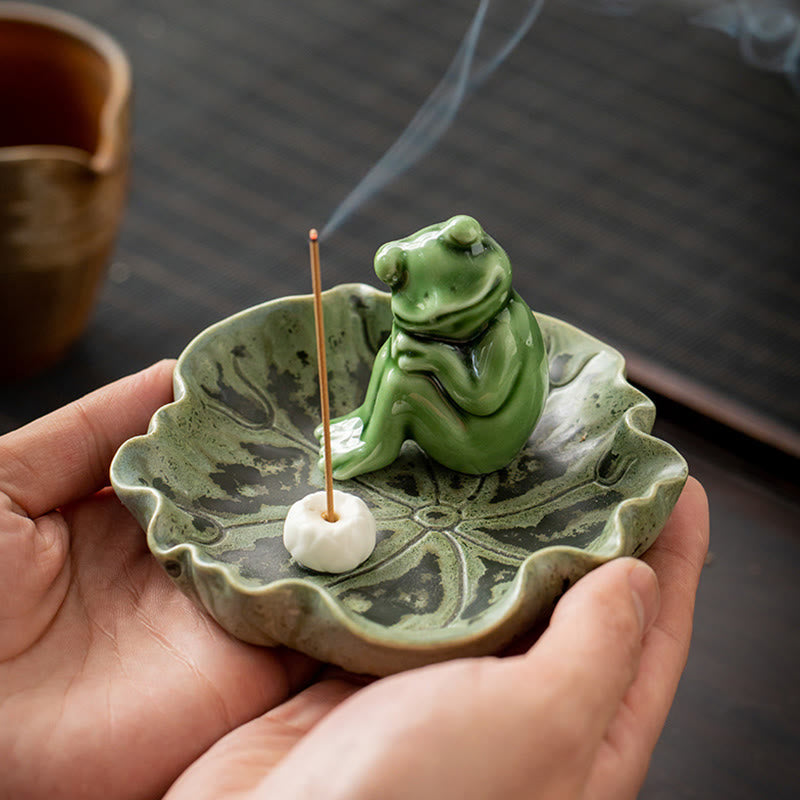 Ceramic Frog Incense Burner – Top-down with white holder, Weathered glaze, Functional