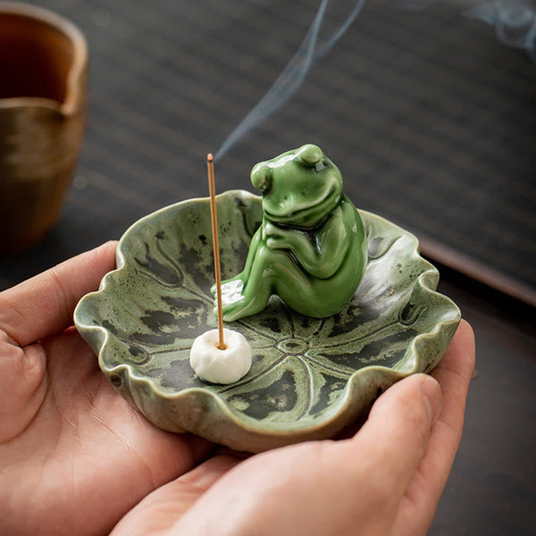 Ceramic Frog Incense Burner – Top-down with white holder, Weathered glaze, Functional