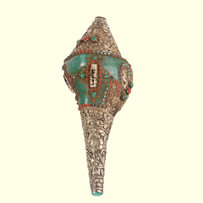 Double Dorje Shankha Conch – back view with eight auspicious symbols border, ashtamangala shell decor