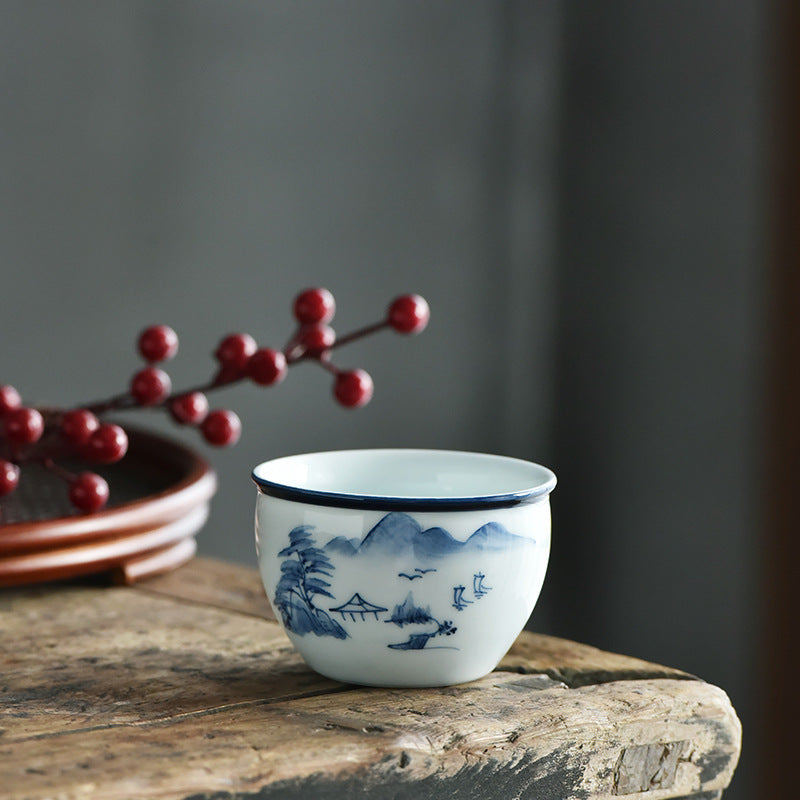 Koi Landscape Teacup – Base and foot ring showing artisan craftsmanship